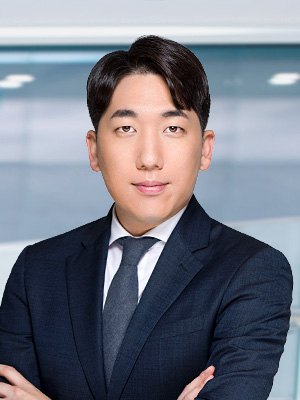 李泰昀